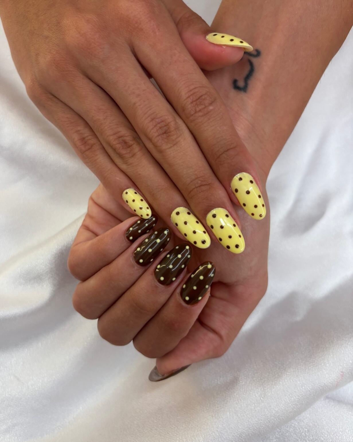 Trabalho de Esmaltação em Gel realizado por Renata Mocelin — foto 2